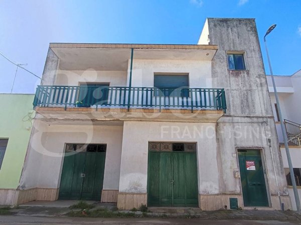 casa indipendente in vendita a Presicce-Acquarica in zona Presicce