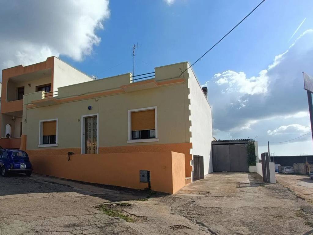casa indipendente in vendita a Presicce-Acquarica in zona Presicce