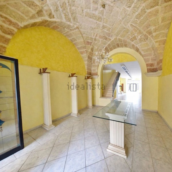 locale commerciale in vendita a Presicce-Acquarica in zona Presicce