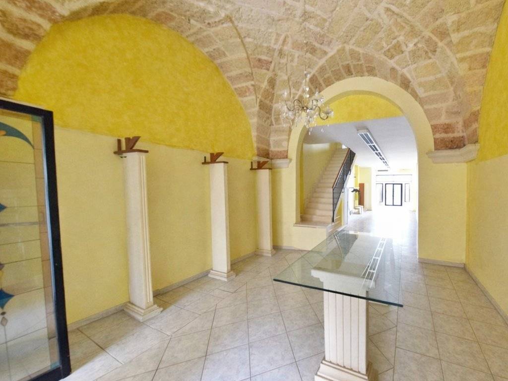 negozio in vendita a Presicce-Acquarica in zona Presicce