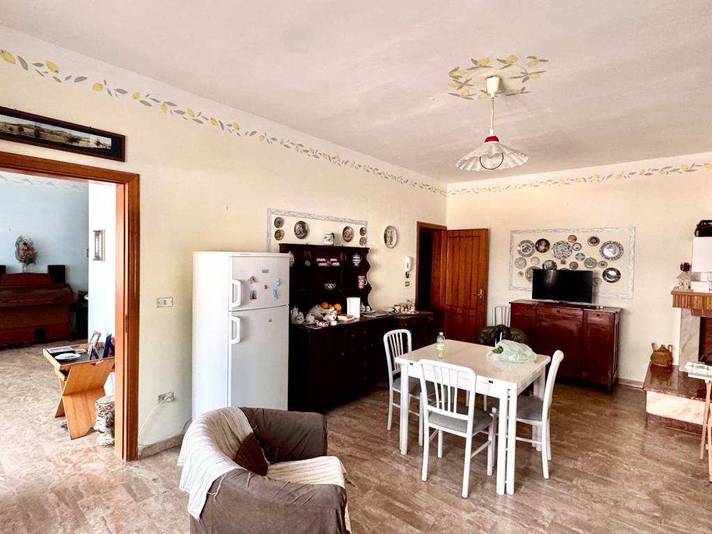 casa indipendente in vendita a Presicce-Acquarica