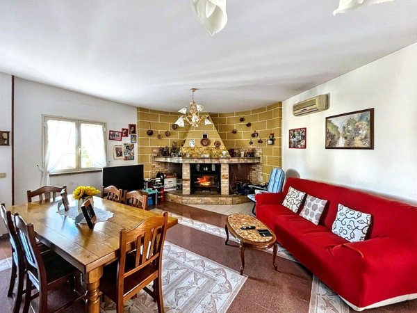 casa indipendente in vendita a Presicce-Acquarica