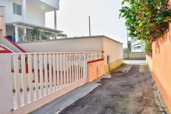 casa indipendente in vendita a Presicce-Acquarica in zona Acquarica del Capo