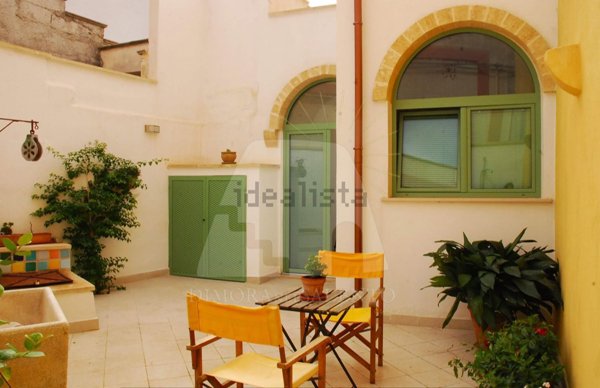 casa indipendente in vendita a Presicce-Acquarica