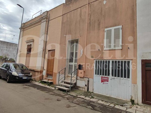 casa indipendente in vendita a Presicce-Acquarica in zona Presicce