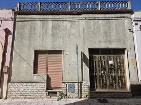 casa indipendente in vendita a Presicce-Acquarica