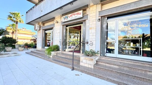 negozio in vendita a Presicce-Acquarica in zona Presicce