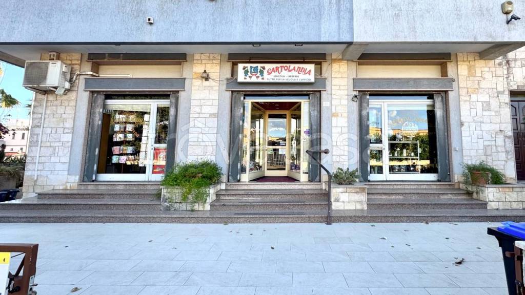 negozio in vendita a Presicce-Acquarica in zona Presicce