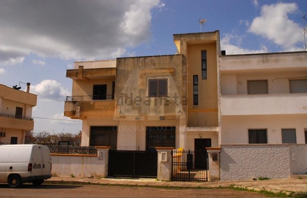 casa indipendente in vendita a Presicce-Acquarica in zona Acquarica del Capo