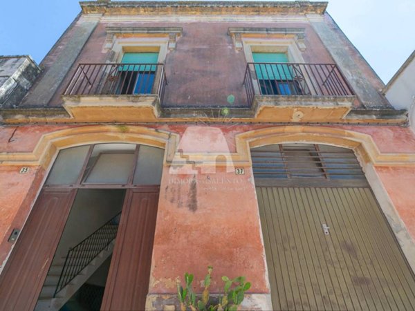 casa indipendente in vendita a Presicce-Acquarica in zona Presicce