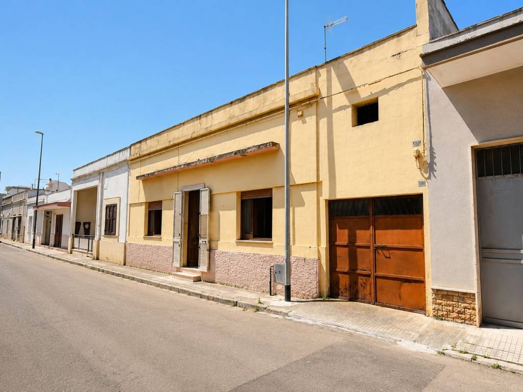 casa indipendente in vendita a Presicce-Acquarica in zona Acquarica del Capo