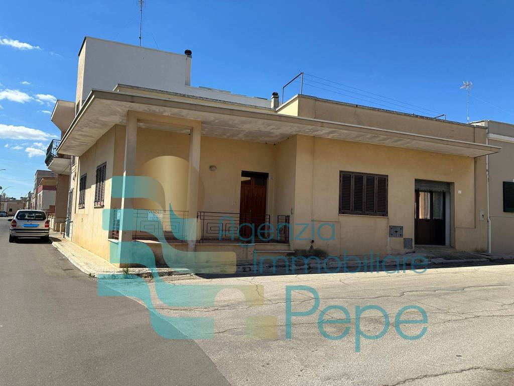 appartamento in vendita a Presicce-Acquarica in zona Acquarica del Capo