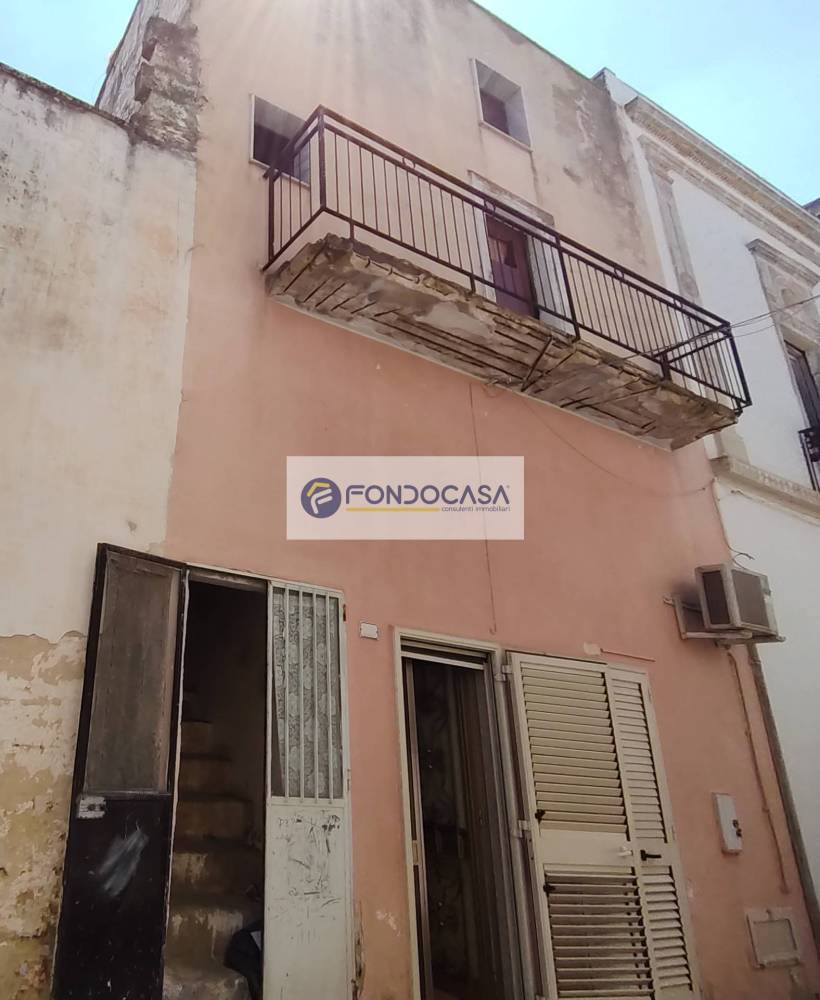 casa indipendente in vendita a Presicce-Acquarica in zona Acquarica del Capo