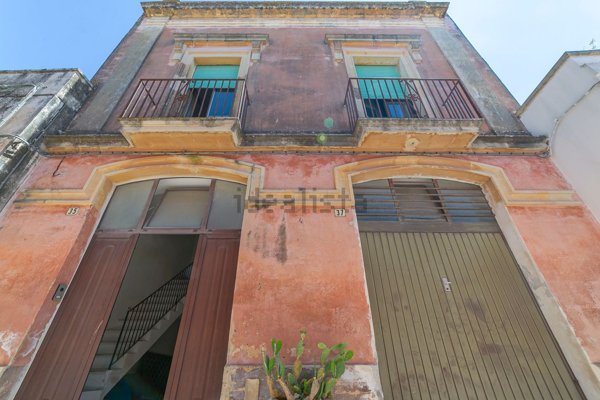 casa indipendente in vendita a Presicce-Acquarica in zona Presicce