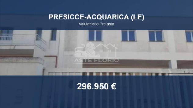 locale commerciale in vendita a Presicce-Acquarica in zona Presicce