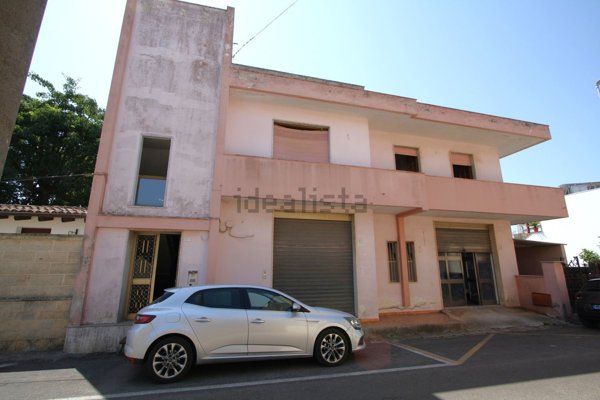 casa indipendente in vendita a Presicce-Acquarica in zona Presicce