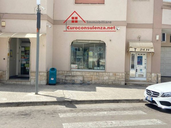 negozio in vendita a Presicce-Acquarica in zona Presicce