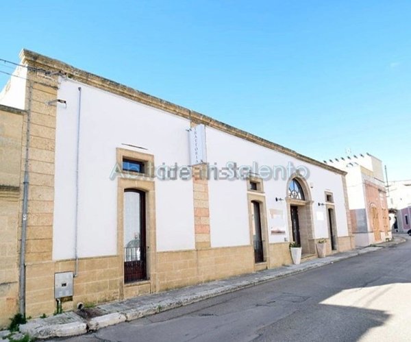 negozio in vendita a Presicce-Acquarica in zona Presicce