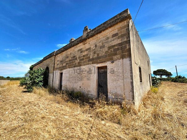 casale in vendita a Presicce-Acquarica in zona Acquarica del Capo