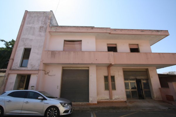 casa indipendente in vendita a Presicce-Acquarica in zona Acquarica del Capo
