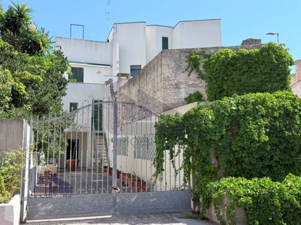 casa indipendente in vendita a Presicce-Acquarica in zona Presicce