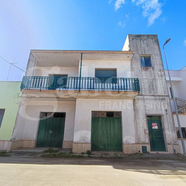 casa indipendente in vendita a Presicce-Acquarica in zona Presicce