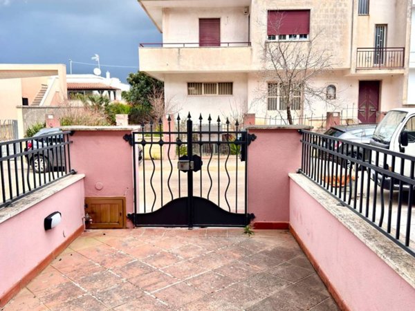 casa indipendente in vendita a Presicce-Acquarica in zona Presicce