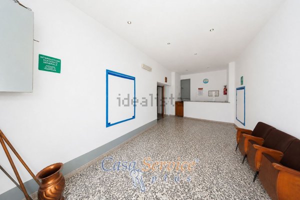 locale commerciale in vendita a Presicce-Acquarica in zona Presicce