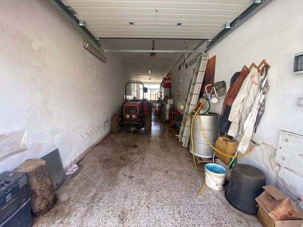 box auto in vendita a Presicce-Acquarica in zona Acquarica del Capo