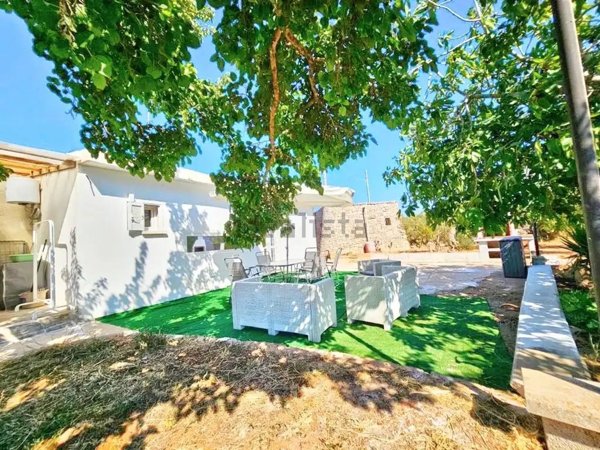 casa indipendente in vendita a Presicce-Acquarica