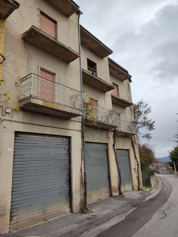 casa indipendente in vendita ad Abriola