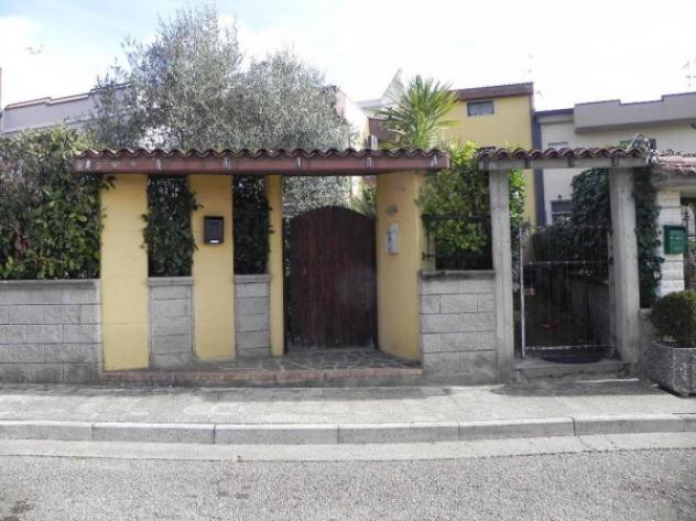 casa indipendente in vendita ad Atella