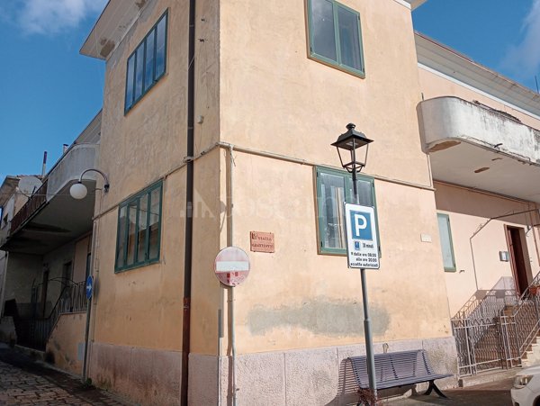casa indipendente in vendita ad Atella