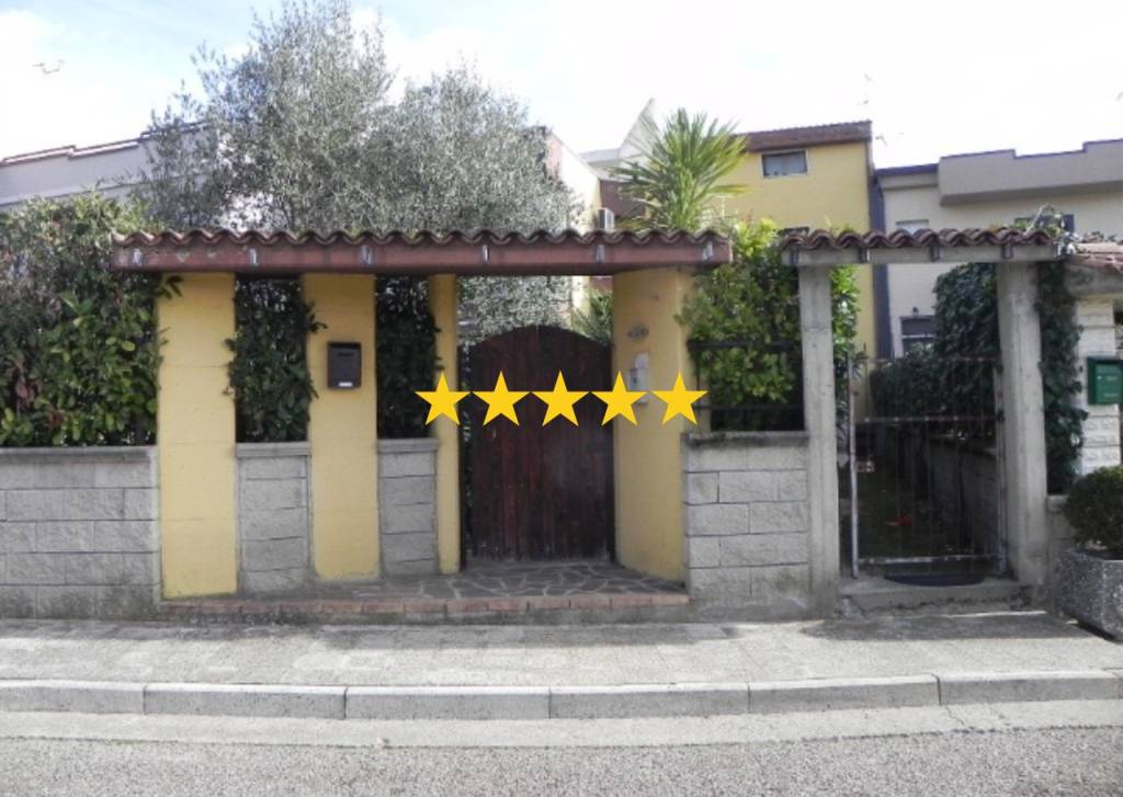 casa indipendente in vendita ad Atella