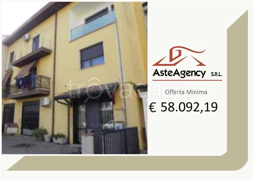 casa indipendente in vendita ad Atella