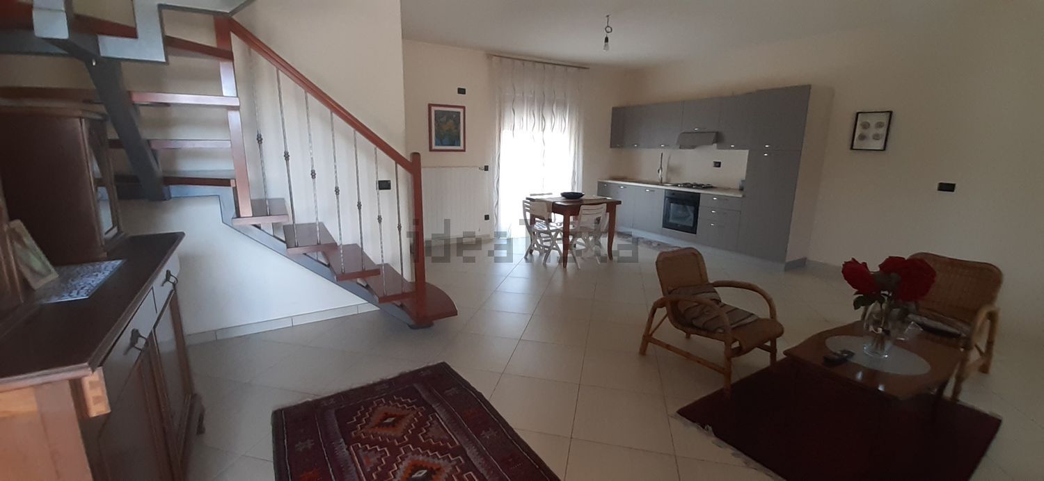 pentavano in vendita ad Atella