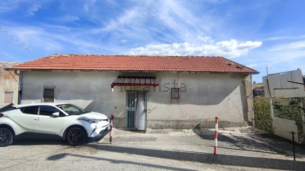 esavano in vendita ad Avigliano in zona Sant'Angelo