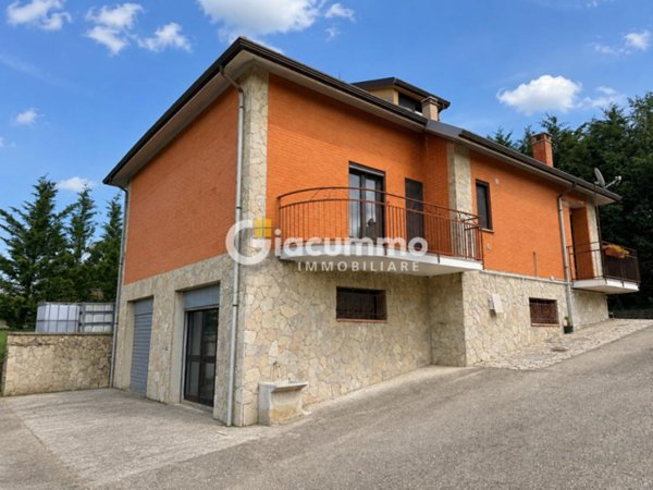 casa indipendente in vendita ad Avigliano