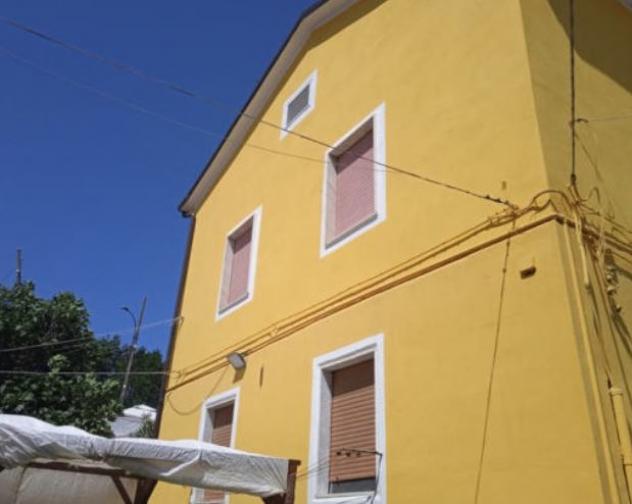 pentavano in vendita a Barile