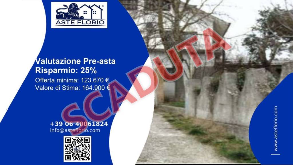 negozio in vendita a Bella in zona Sant'Antonio Casalini