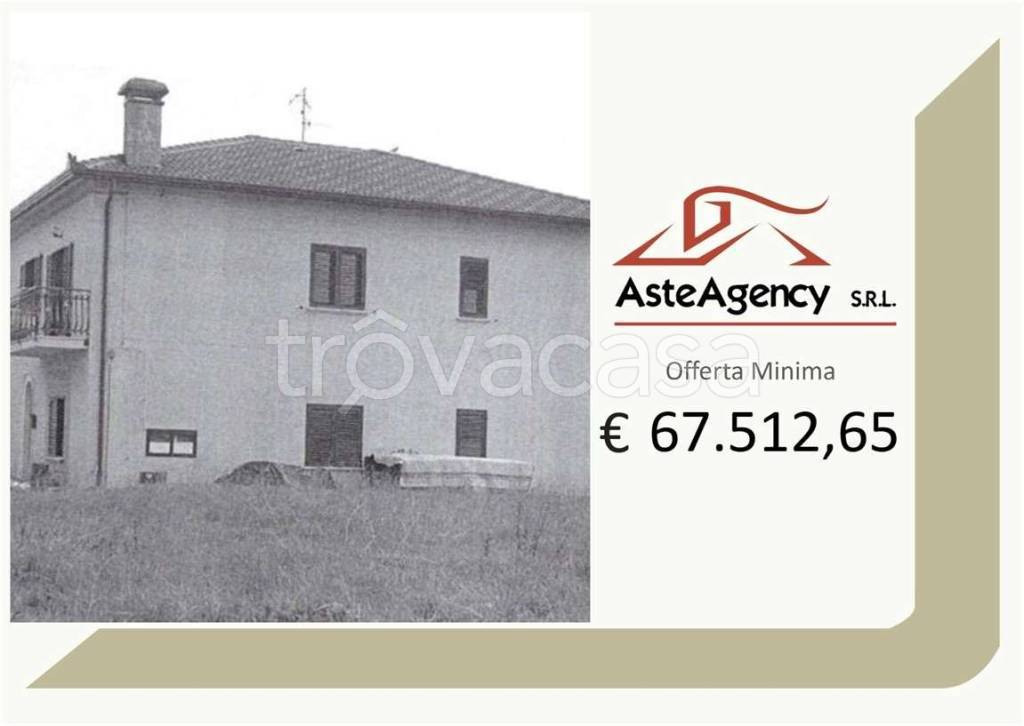 casa indipendente in vendita a Bella in zona Sant'Antonio Casalini