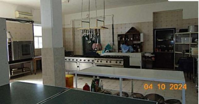 negozio in vendita a Bella in zona Sant'Antonio Casalini