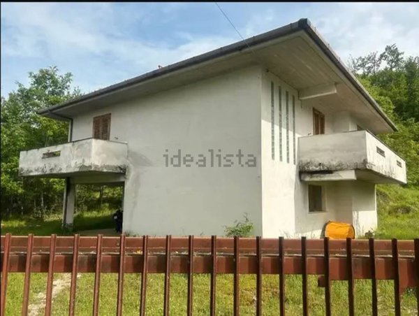 casa indipendente in vendita a Brienza