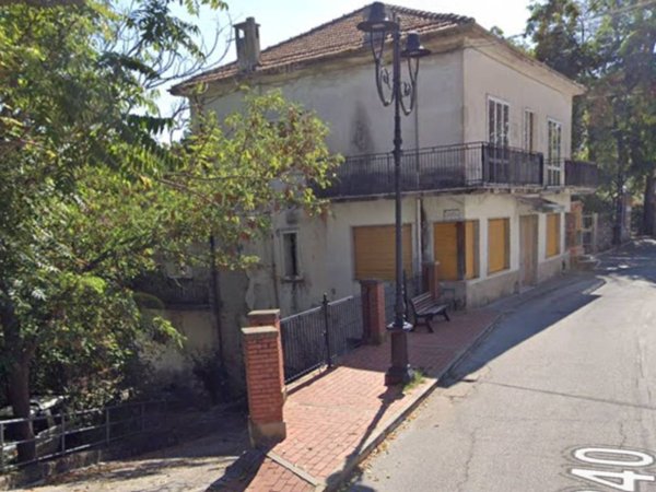casa indipendente in vendita a Carbone