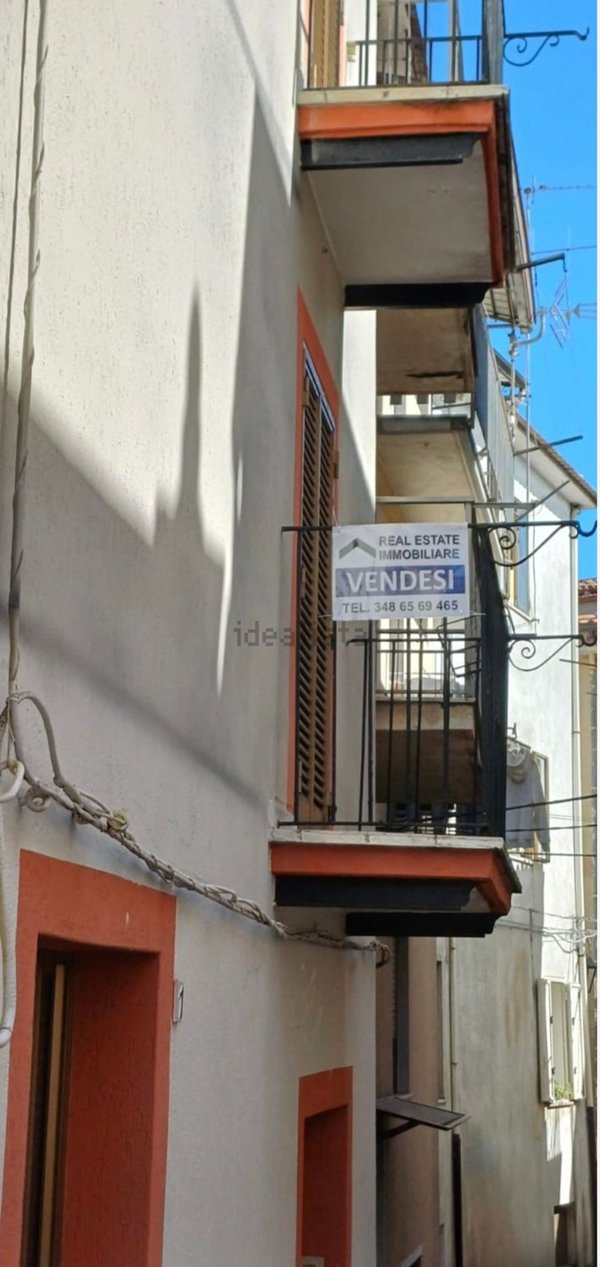 appartamento in vendita a Castelluccio Inferiore