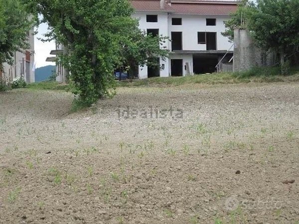 appartamento in vendita a Castelluccio Inferiore