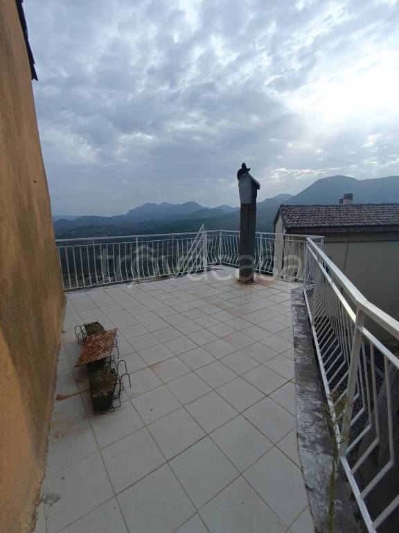 appartamento in vendita a Castelluccio Superiore