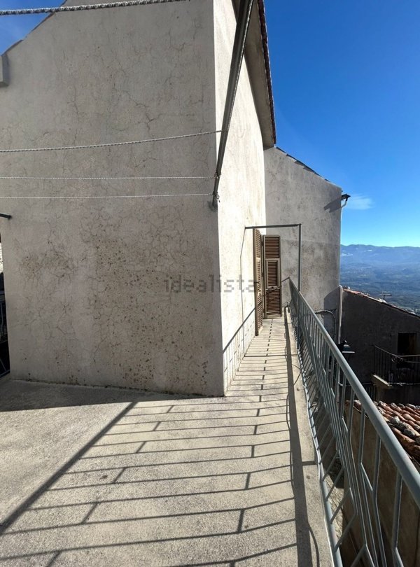 quadrivano in vendita a Castelluccio Superiore