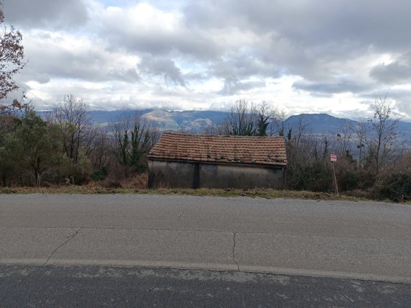 casa indipendente in vendita a Castelluccio Superiore
