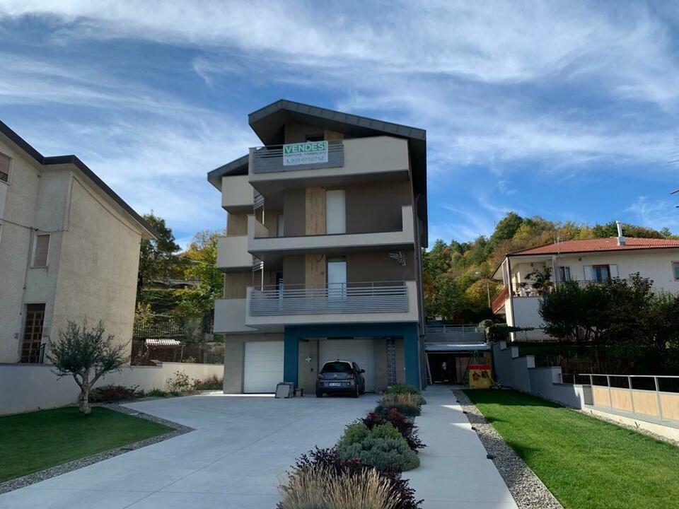 casa indipendente in vendita a Castelsaraceno